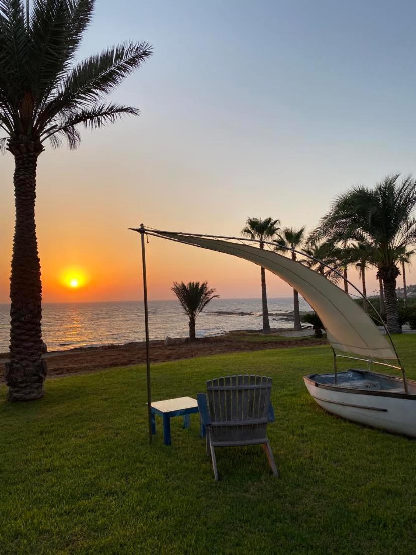 Kymmates Beach Front Villas Paphos 外观 照片