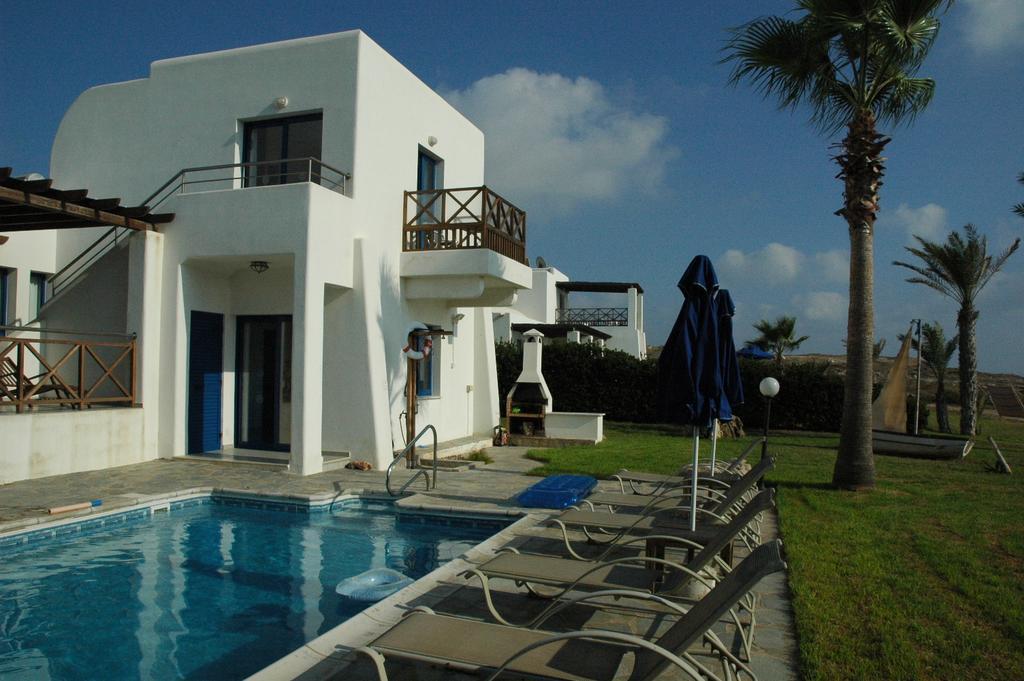 Kymmates Beach Front Villas Paphos 外观 照片