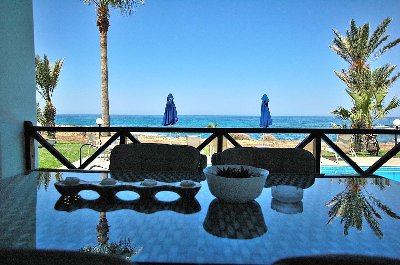 Kymmates Beach Front Villas Paphos 外观 照片