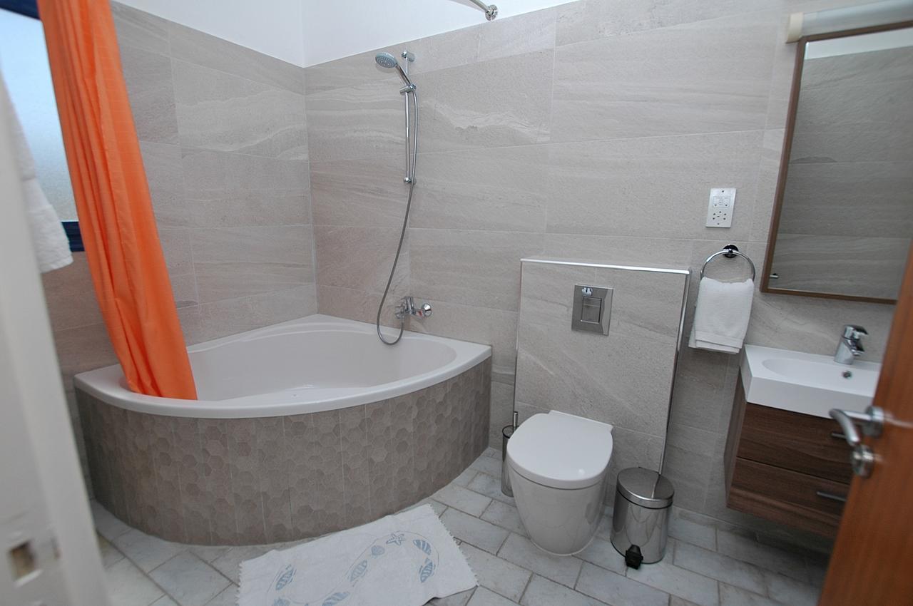 Kymmates Beach Front Villas Paphos 外观 照片